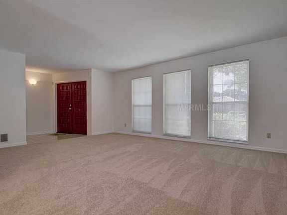 3rd image of 6387 Tanglewood Dr NE