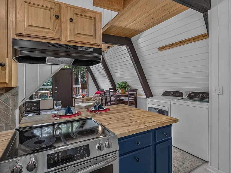 374 Wilderness Dr — Photo 12