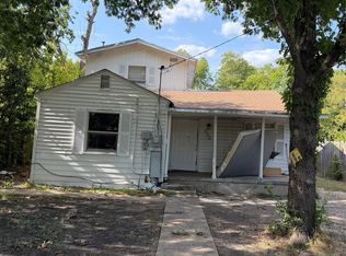 233 W Hammond St, Lancaster, TX 75146