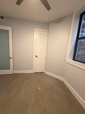 Bedroom, photo 2