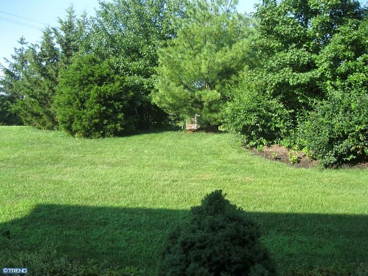 2nd image of 111 Tartan Ln