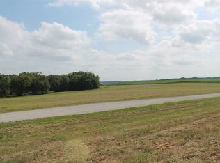 25818 Golden Oak Ln, Lone Tree, IA 52755