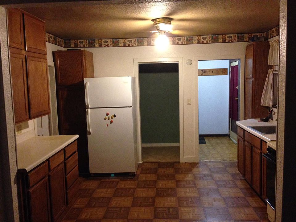 2nd image of 712 SW 4th St #712