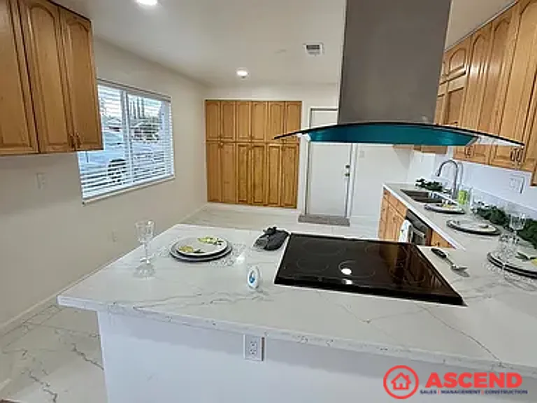 5409 Peppertree Ln — Photo 6