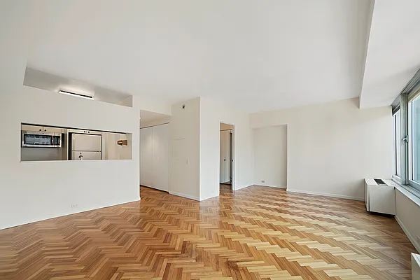 Rented by RELO REDAC INC. | media 4