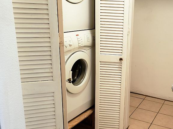 2nd image of 243 E Surfside Dr