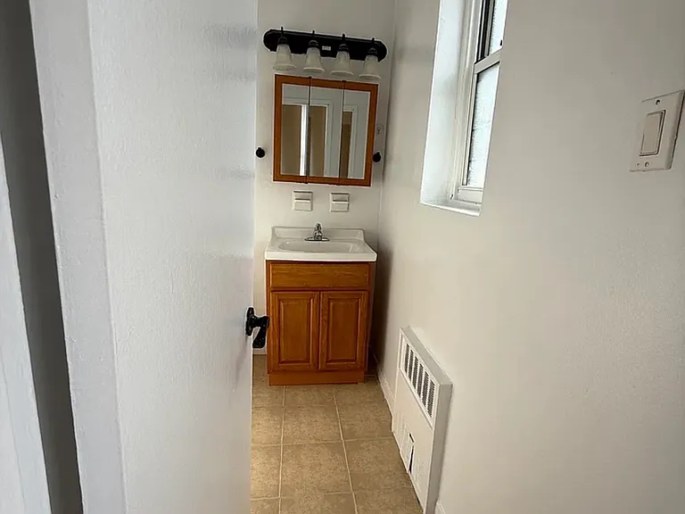 41 Hamilton Ave #4B — Photo 9