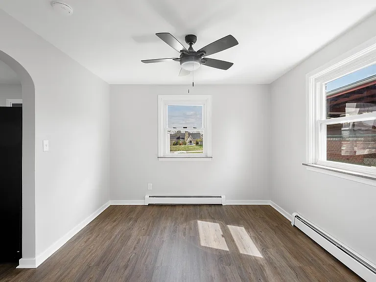 826 Miller Ave — Photo 11