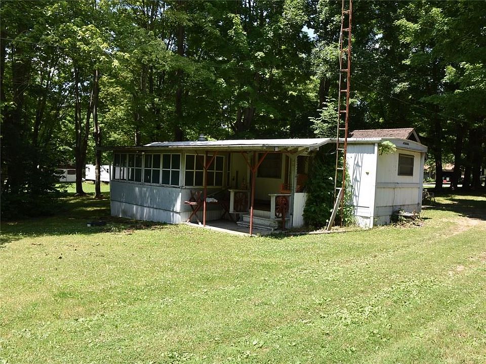 1st image of 3526 Maple Dr