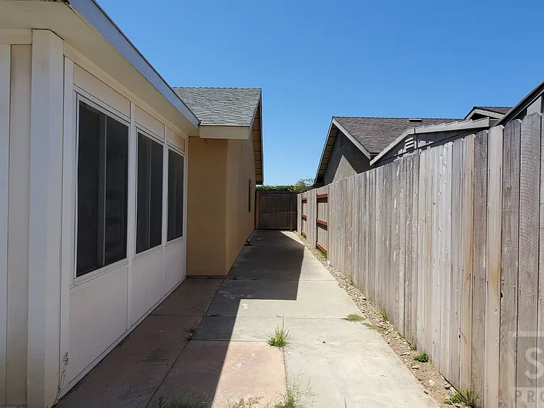 1638 N Suey Rd — Photo 37