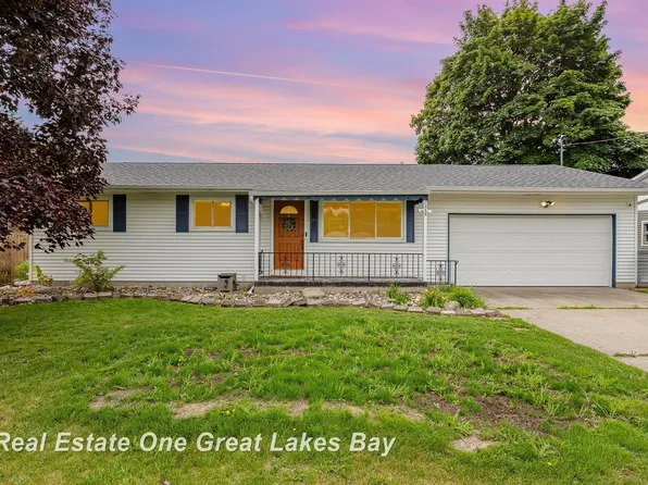 1535 Riviera St, Saginaw, MI 48604