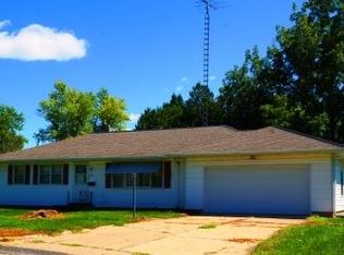 485 S Hickory St, Platteville, WI 53818