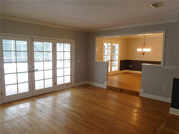 4th image of 3208 Edgecliffe Dr