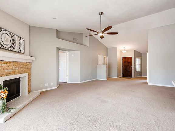 5th image of 8963 W Rose Ln