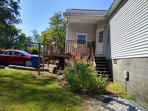 2nd image of 800 Locust St