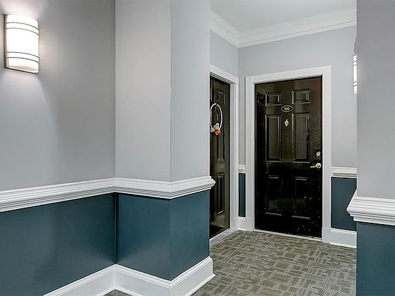 2nd image of 800 Peachtree St NE APT 102