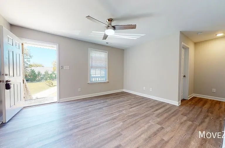 1076 Norris Rd — Photo 9