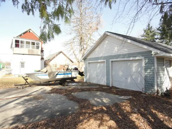 302 West Division St, Fond Du Lac, WI 54935