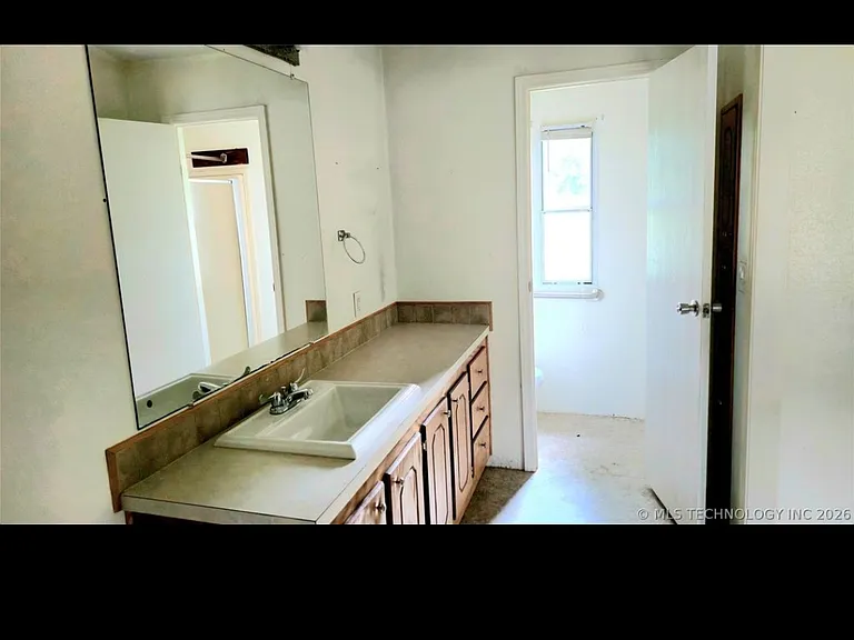 417554 E 1140th Rd — Photo 12