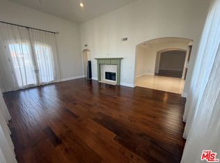 12050 Guerin St #401, Studio City, CA 91604