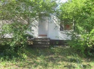 145 Weathervane Dr, Saint Pauls, NC 28384