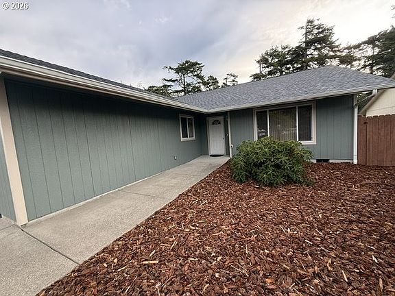 5th image of 48 Park Village Dr