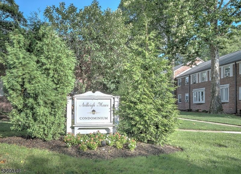 1st image of 349 Bloomfield Ave #95