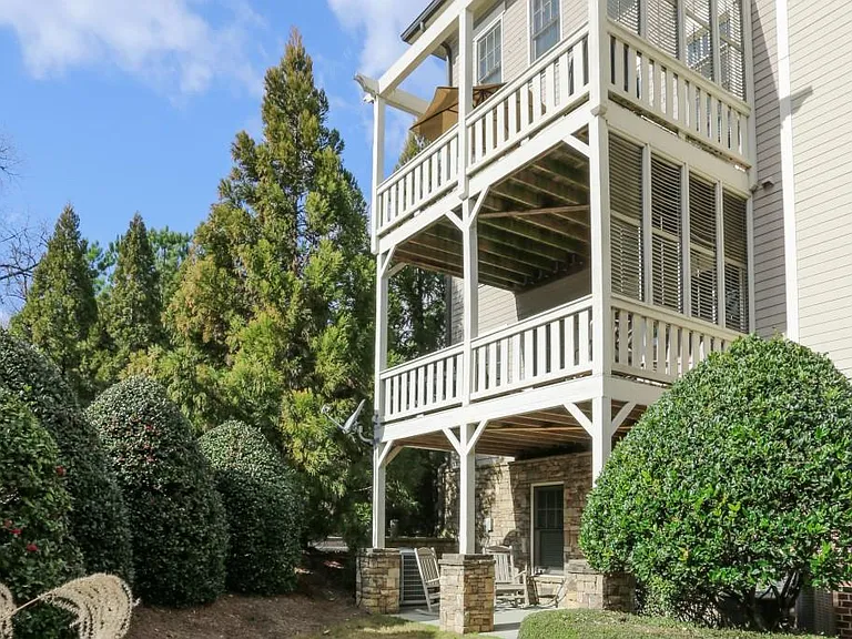 2114 W Village Xing SE — Photo 40