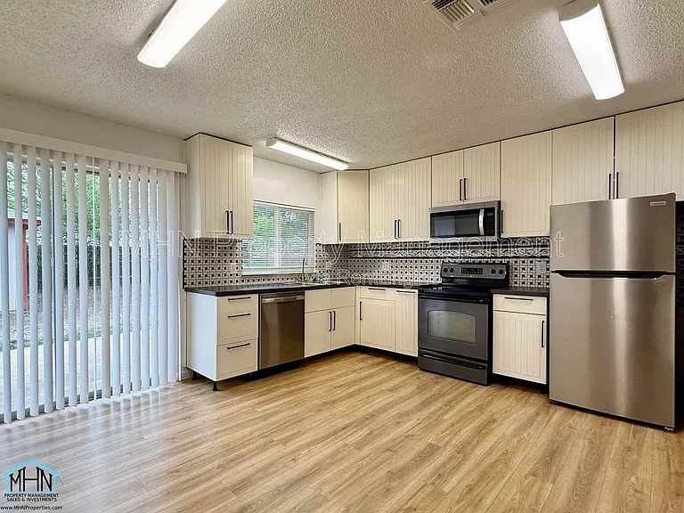 9607 Gold Hill Dr — Photo 6