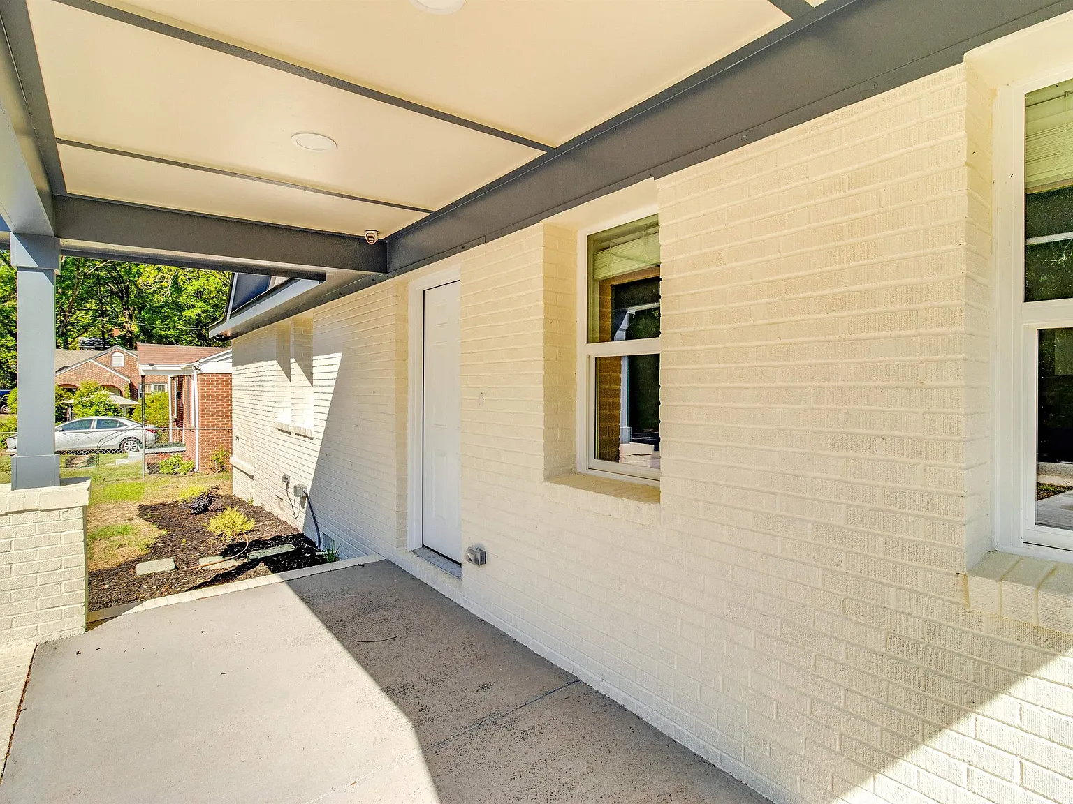 6 bed, 2130 sqft, $4,000 — Photo 4
