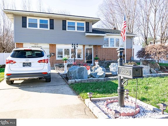 2nd image of 2121 Ferguson Dr