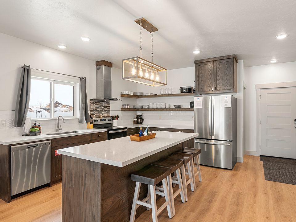 140 W 150 S Garden City UT Zillow