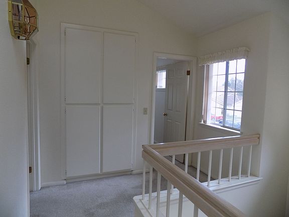 5th image of 783 Clearview Ln