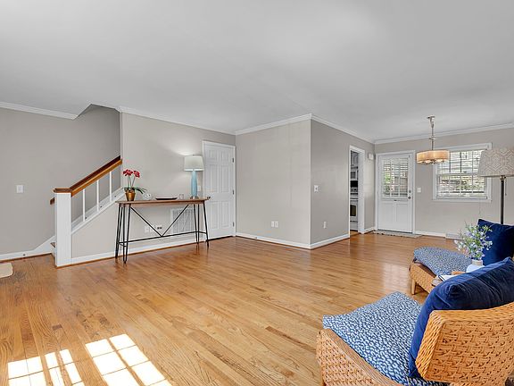 4th image of 815 Edwards Rd Unit 30