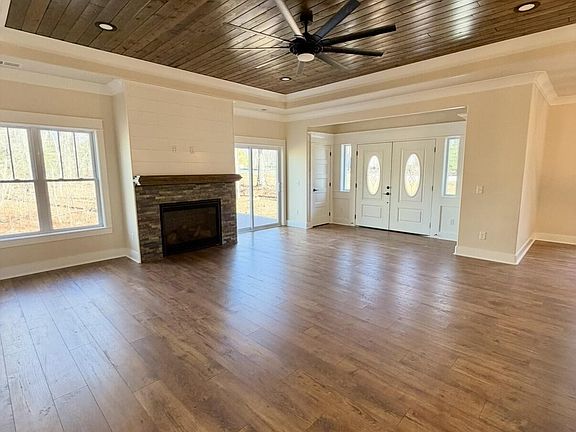 3rd image of 414 Beachwood Dr Lot 73