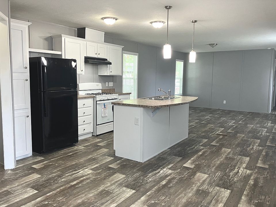 1st image of 3323 Iowa St Lot 337