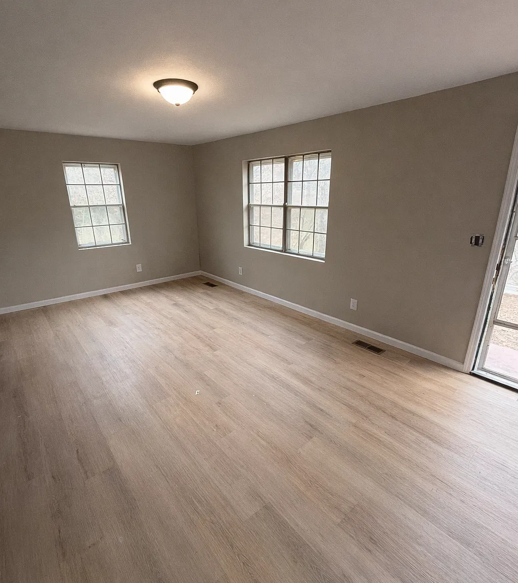 2 bed, 900 sqft, $1,100 — Photo 2