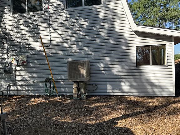 3rd image of 670 Stone House Rd