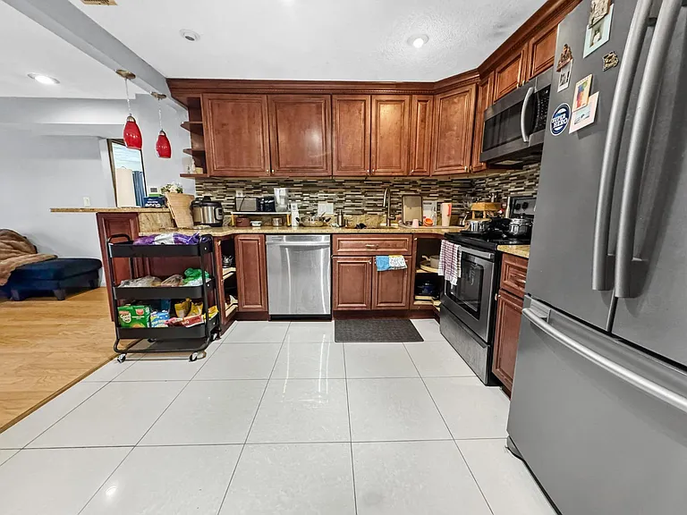 305 Riverside Ave #24 — Photo 7