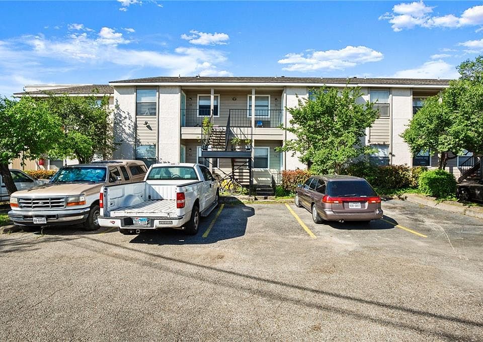 1st image of 3400 Lynridge Dr APT 9A
