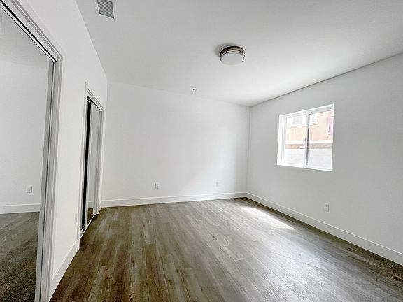 4th image of 1623 W 208th St #1619
