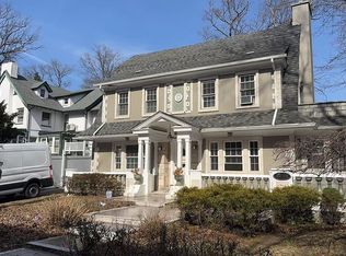 82-37 Austin St, Kew Gardens, NY 11415