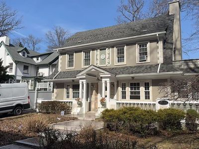 82-37 Austin St, Kew Gardens, NY, 11415