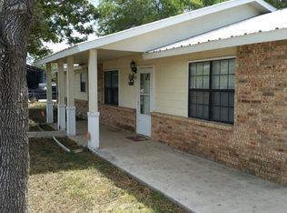 213 San Diego St, Uvalde, TX 78801