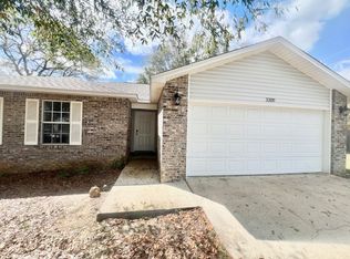 3200 Skynight Dr, Crestview, FL 32539