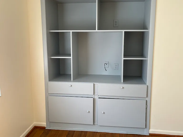 500 N Hill Ave — Photo 1