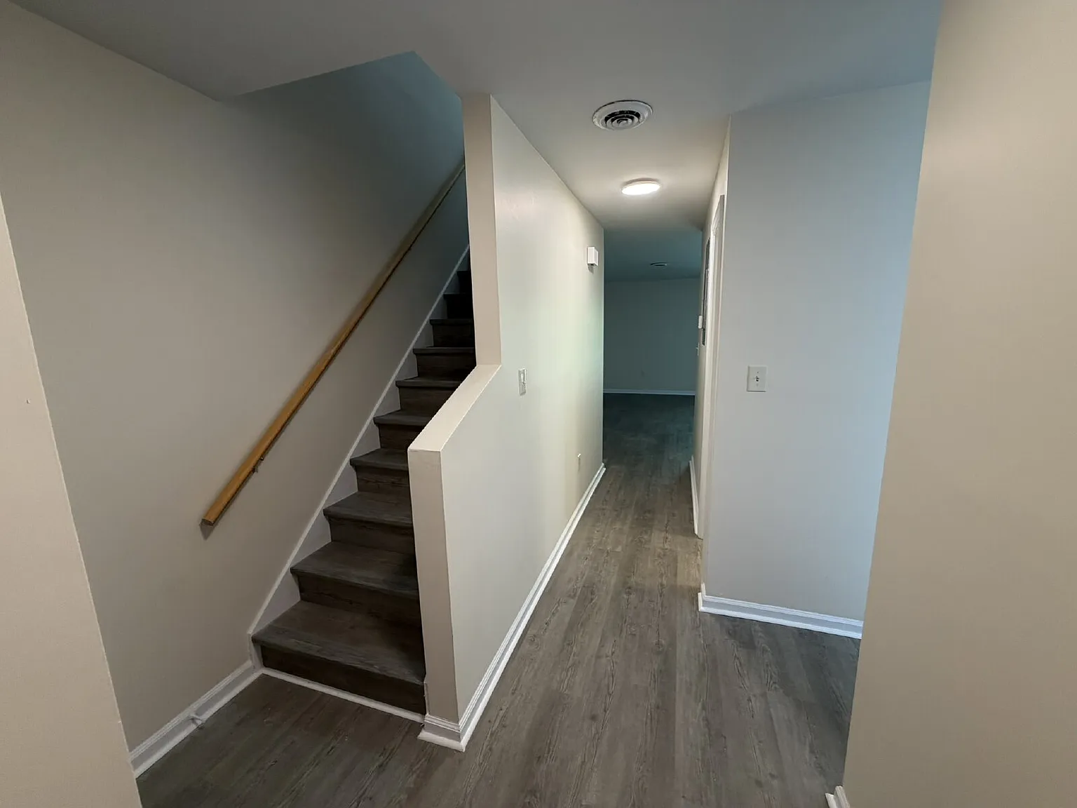 3 bed, 1.5 bath, 1296 sqft, $1,250 — Photo 3