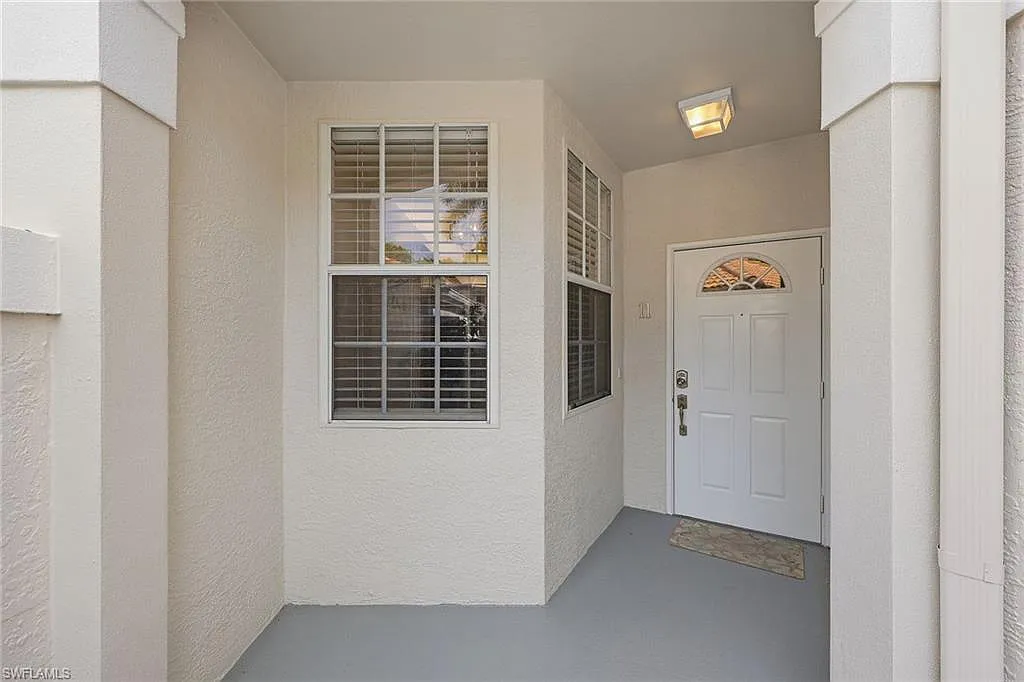 3 bed, 2.0 bath, 1410 sqft, $10,500 — Photo 3
