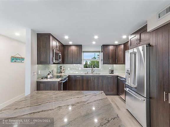 5th image of 1160 Hillsboro Mile #Apt