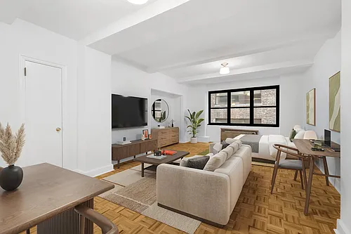 307 E 44th St #621 Photo 1